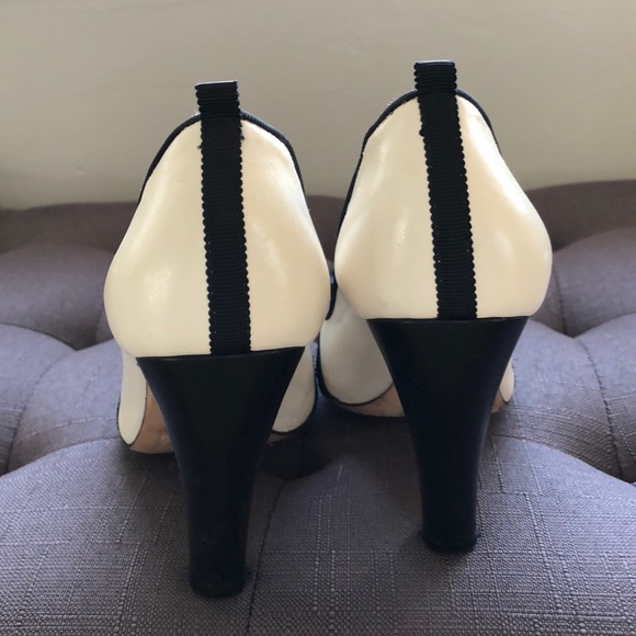 MARC JACOBS PEEP-TOE BOW PUMPS - Size 6 - Picture 3 of 6
